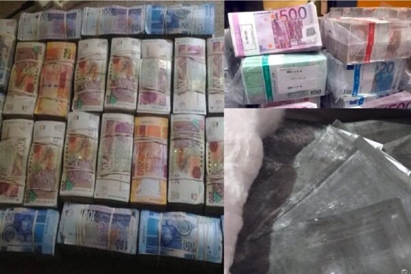 Black notes cleaning Machines